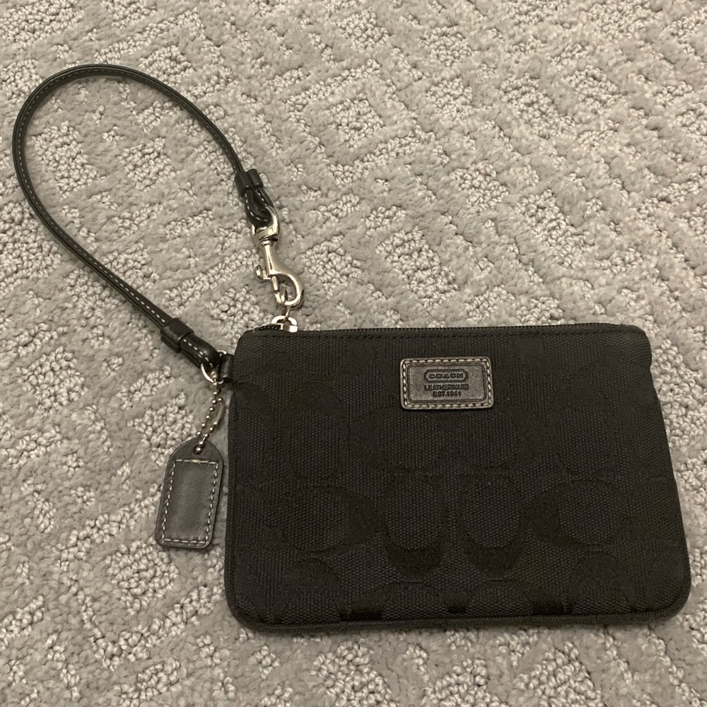 Coach wristlet black